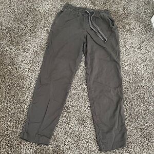 Faherty Brand Size Small - Green/Grey pants